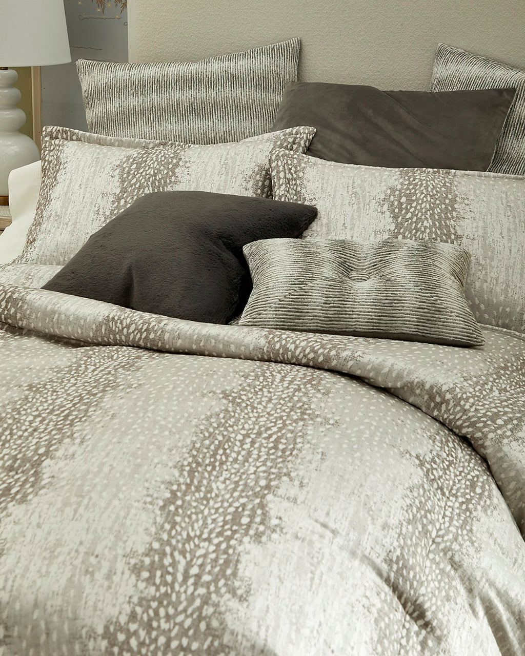 Arctic Queen 3 Piece Comforter Set