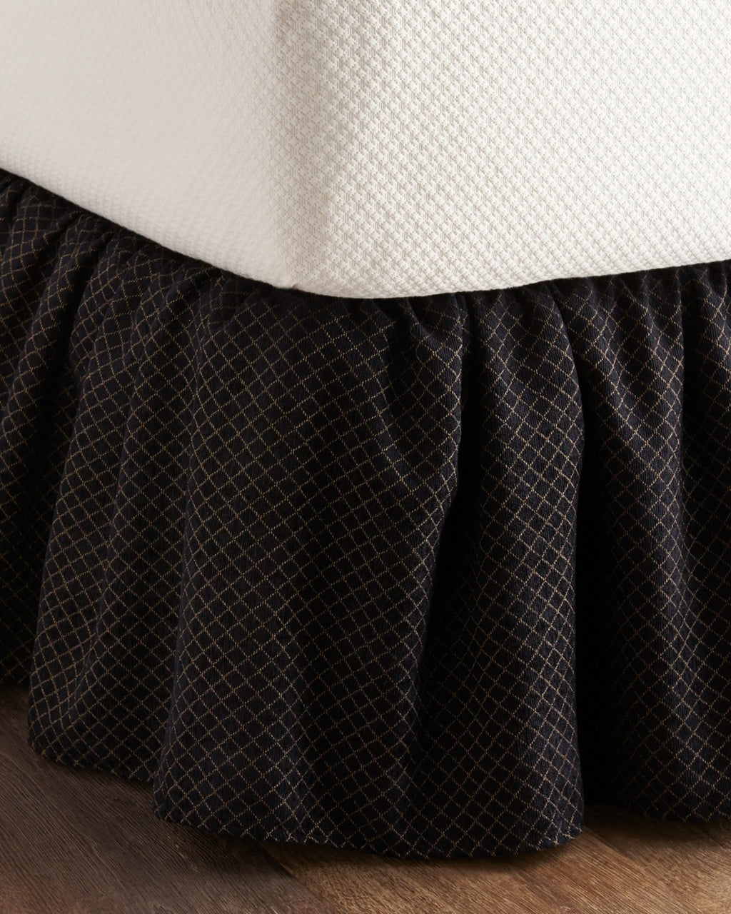 Gustone Queen Ruffled Bed Skirt
