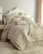 Charlotee King Comforter