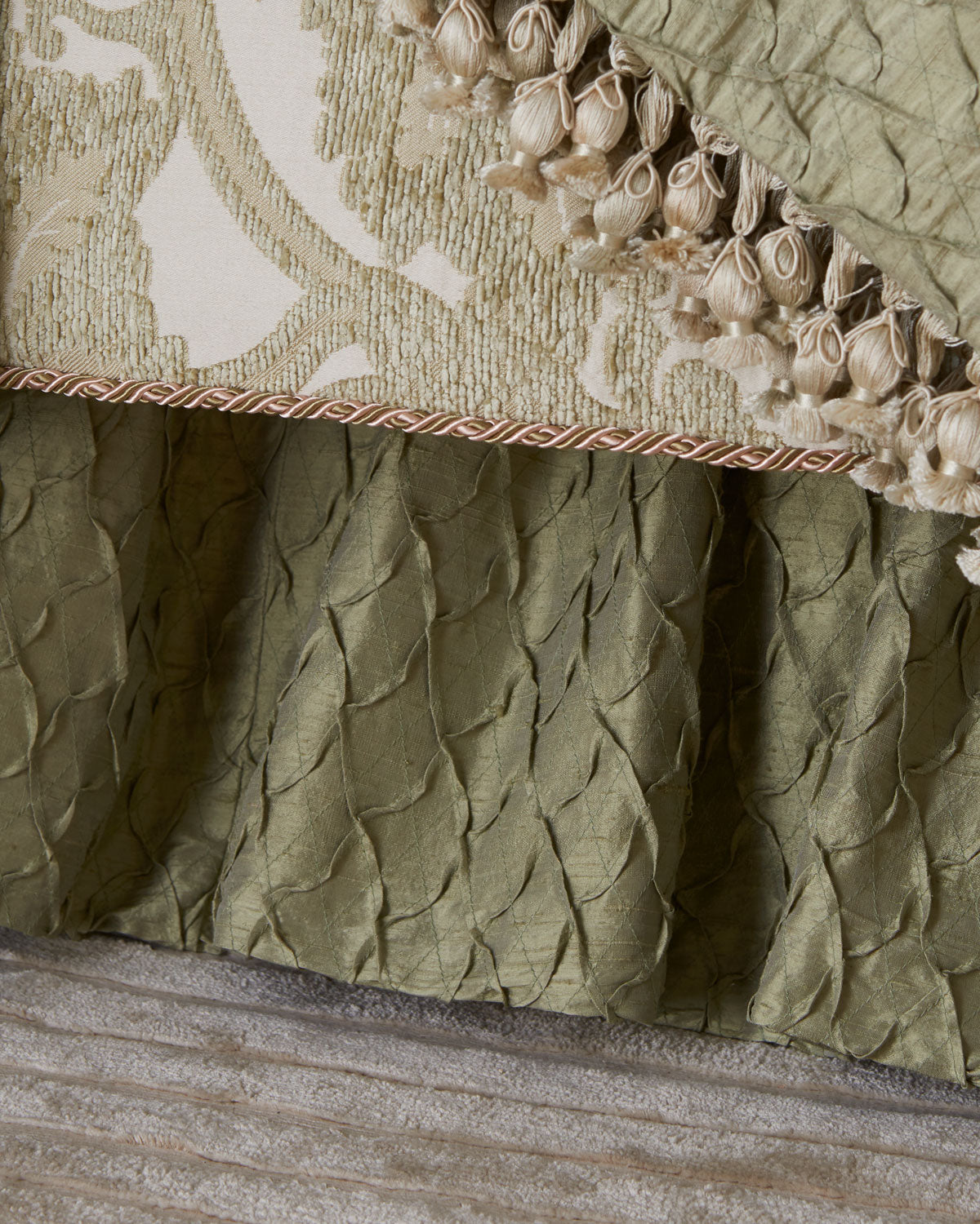 Anastasia Cal.King Shirred Bed Skirt