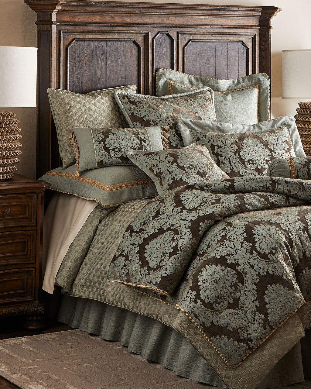 Seashell 3 Piece Queen Coverlet Set
