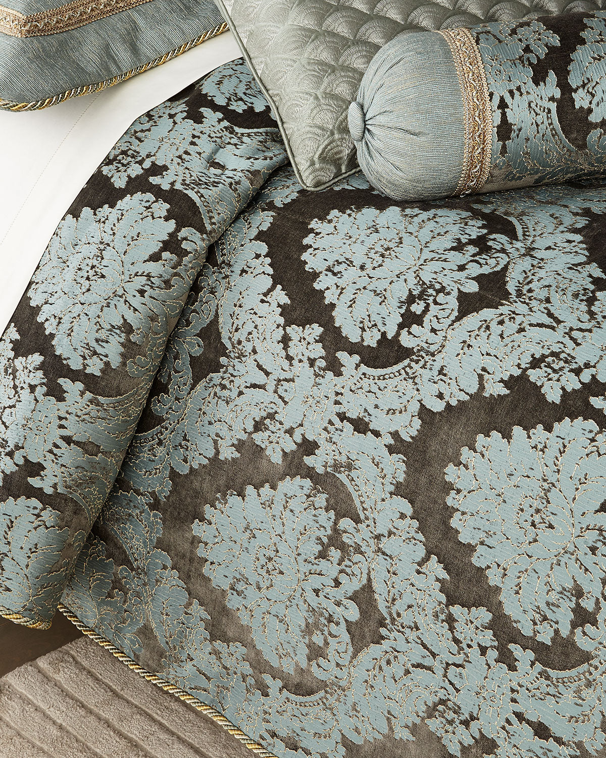 Radiance 3 Piece Queen Comforter Set